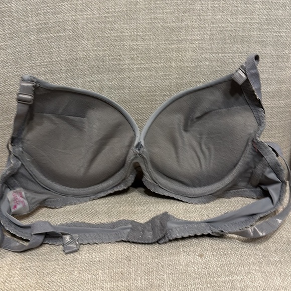 Good Condition! Bra sz 36B - Picture 3 of 5